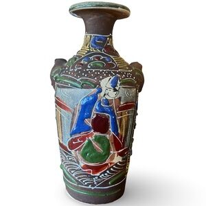 Vintage Japanese Satsuma Moriage Vase